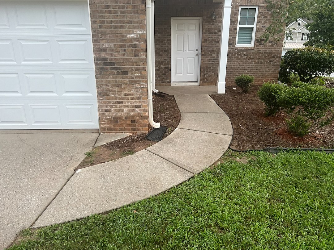 Power Washing Services for Concrete Sidewalk Cleaning in Lithia Springs, Georgia