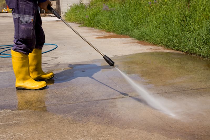 Driveway/Sidewalk/Curb Cleaning